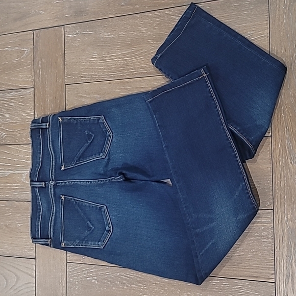 Hudson Nico Straight Jean Size 24 - Picture 8 of 16